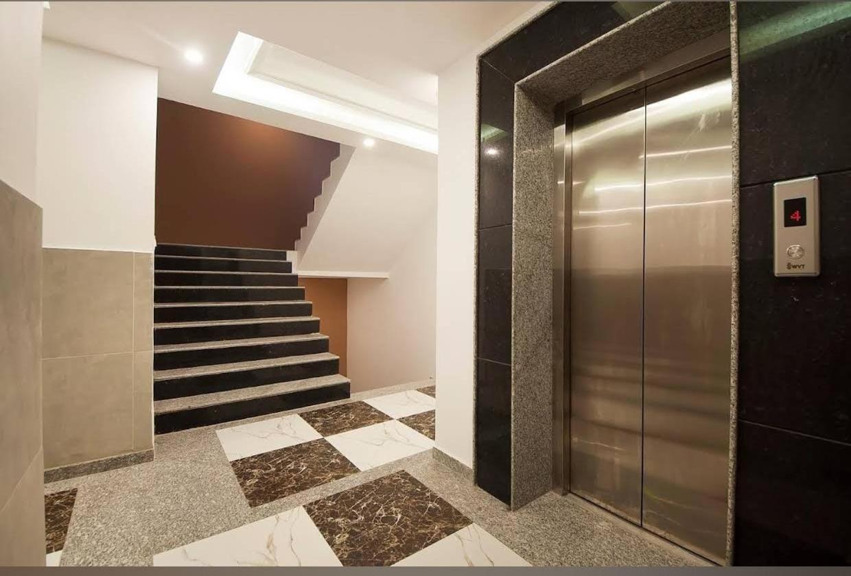 Almora Suites Hotel