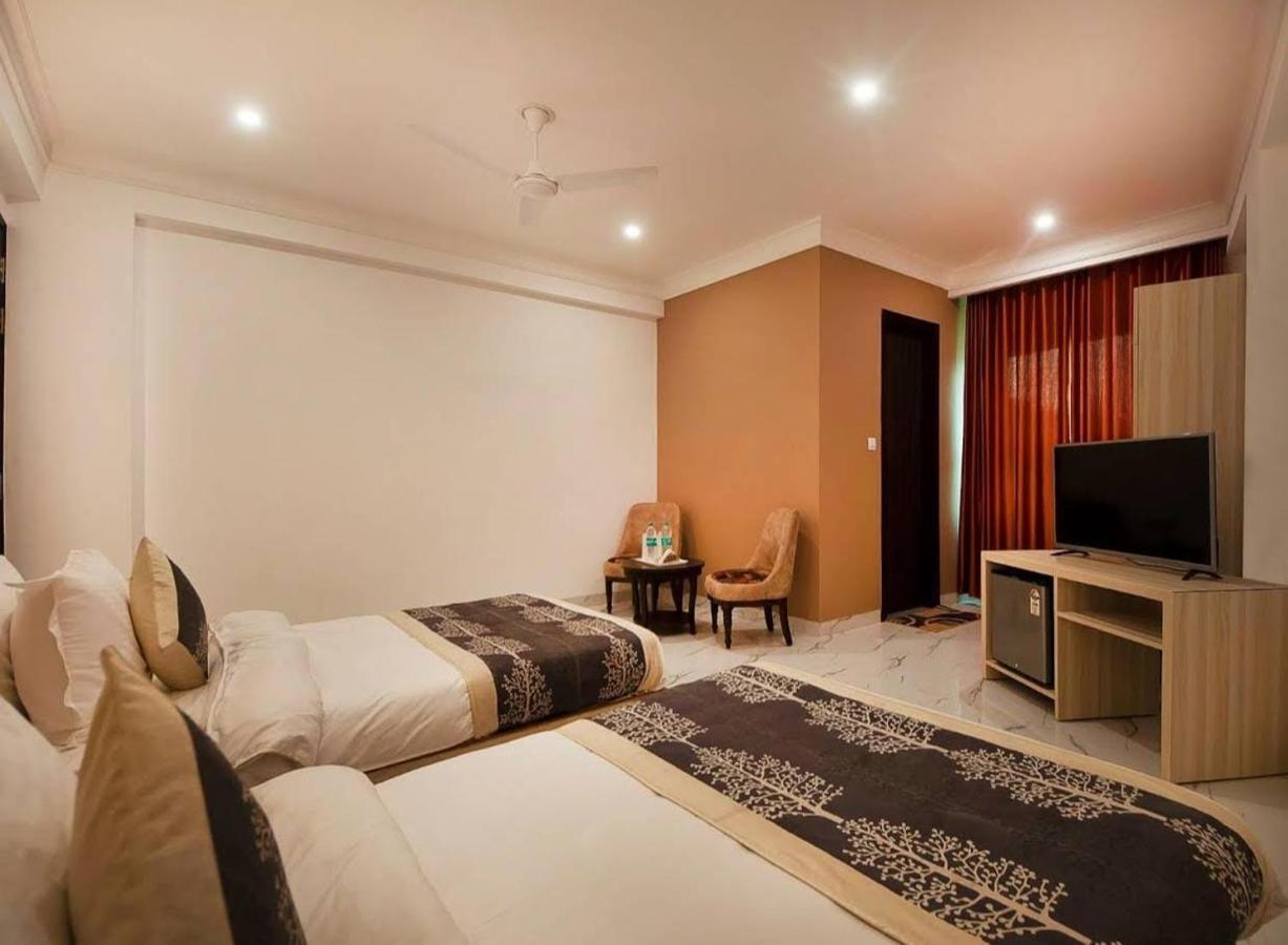 Almora Suites Hotel