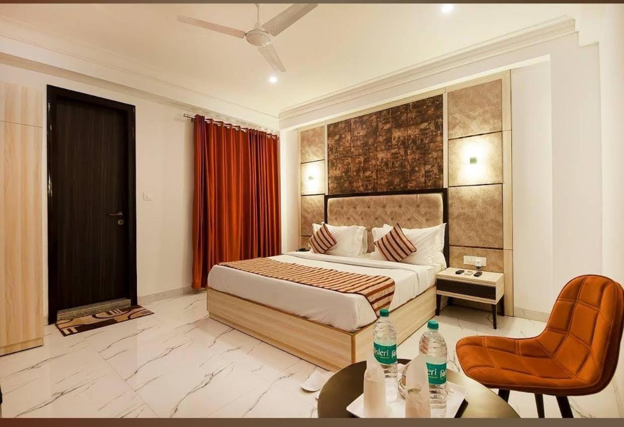 Almora Suites Hotel 4*