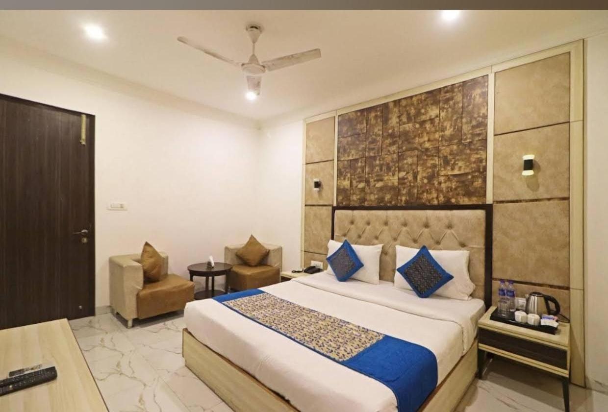 Almora Suites Hotel